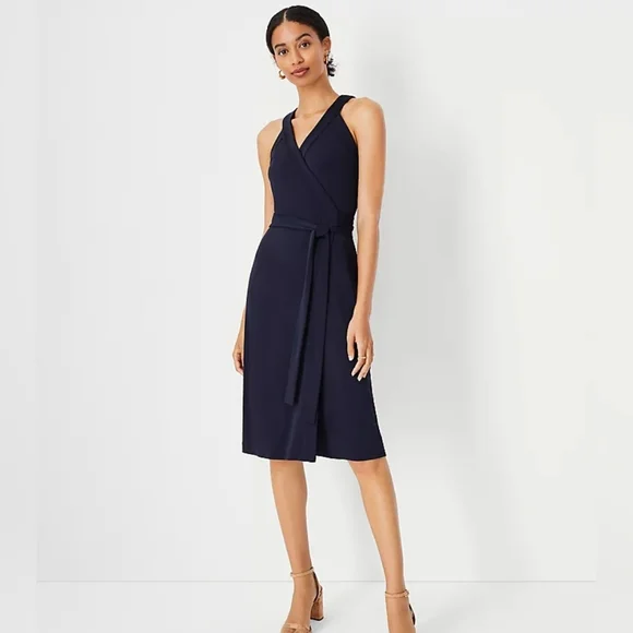 ANN TAYLOR Dress Size 2P 100% Silk in prestige condition - Picture 1 of 7